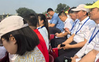 姚明九三閱兵顯眼，卸重笑顏多。
